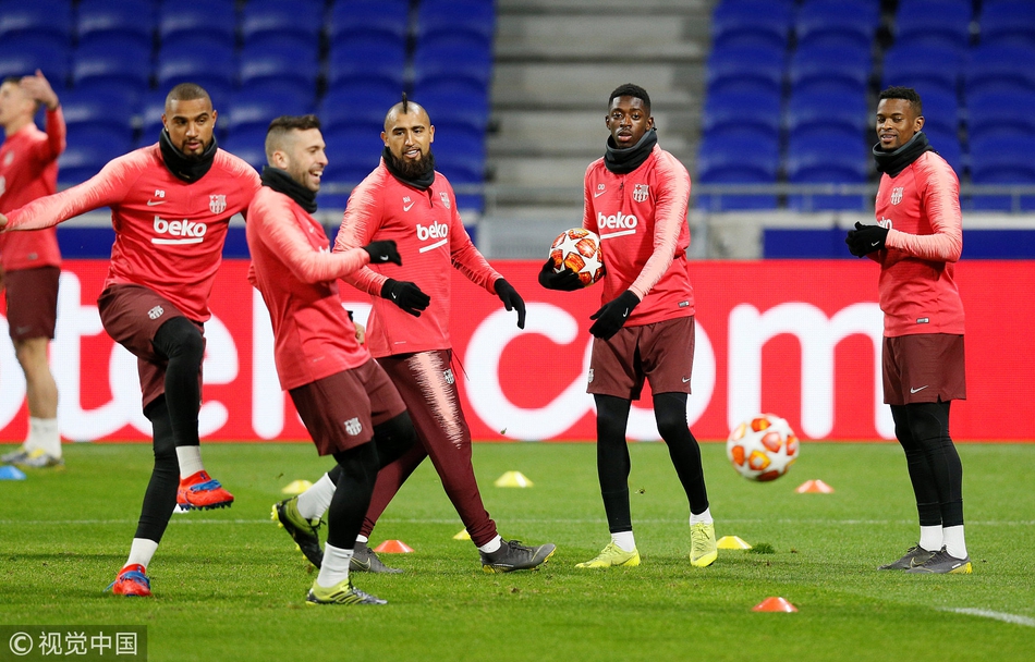 巴萨备战里昂 梅西是焦点