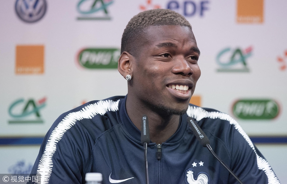 法国队发布会 博格巴贡献表情包