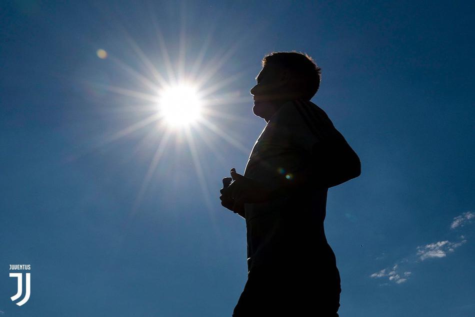 尤文备战新赛季 C罗最抢镜