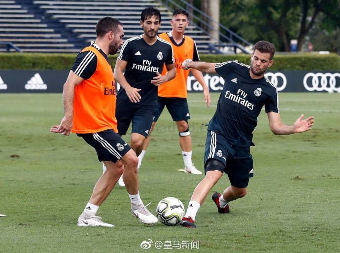 皇马训练备战曼联 贝尔真卖力
