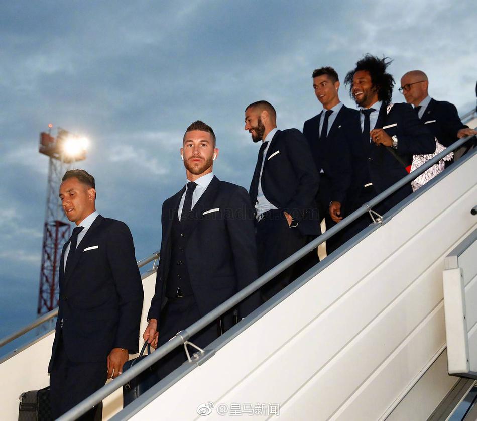 皇马全队已抵达基辅
