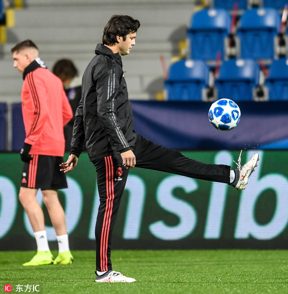 皇马训练 魔笛拉莫斯爱的抱抱