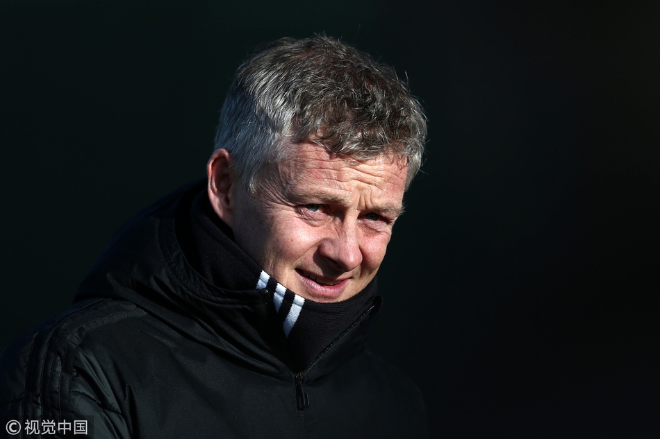 曼联训练备战大巴黎 笑声不断