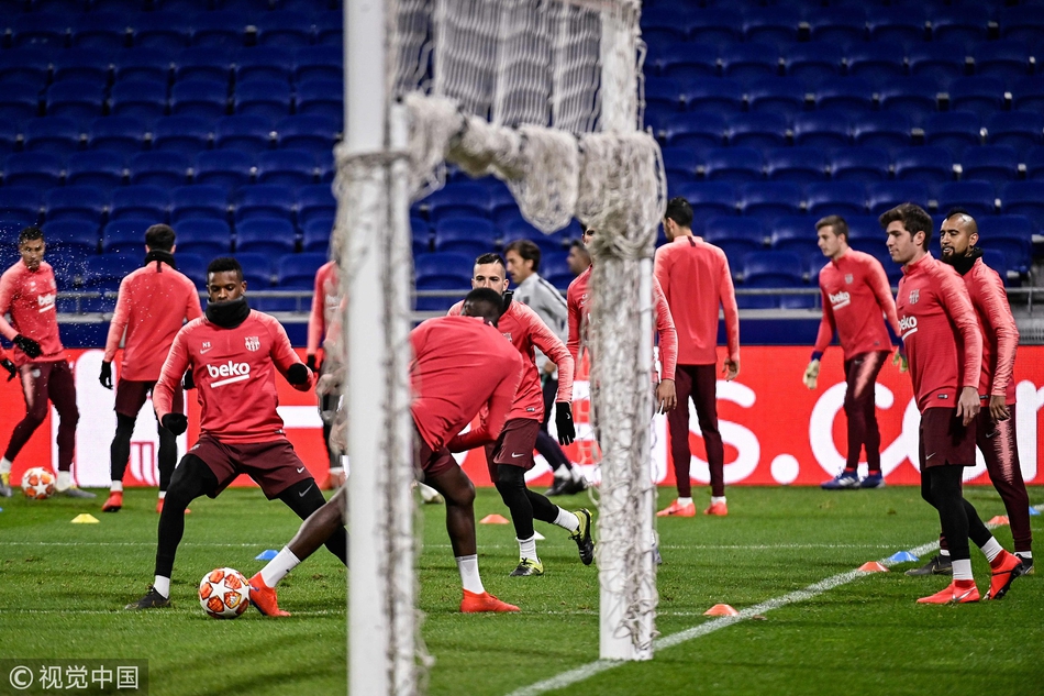 巴萨备战里昂 梅西是焦点