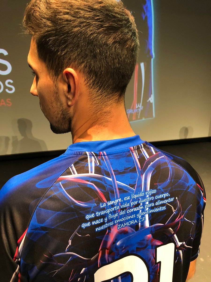 惊了！西班牙俱乐部奇葩球衣