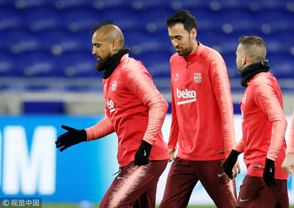 巴萨备战里昂 梅西是焦点