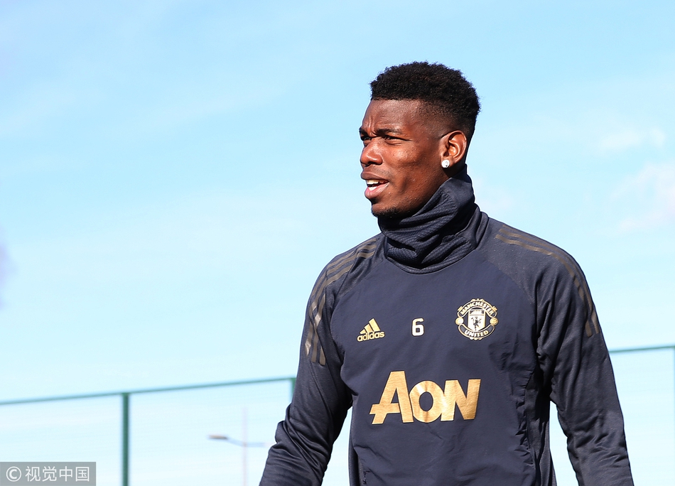 曼联训练备战大巴黎 笑声不断