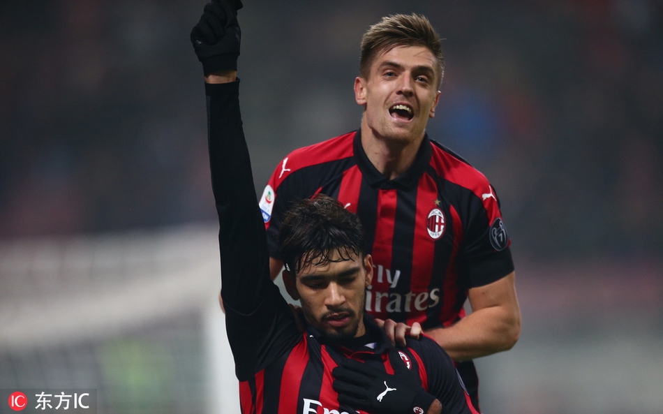 感动！AC米兰新核进球献给他们