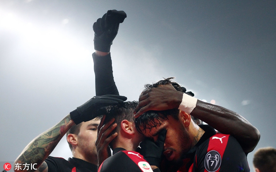 感动！AC米兰新核进球献给他们