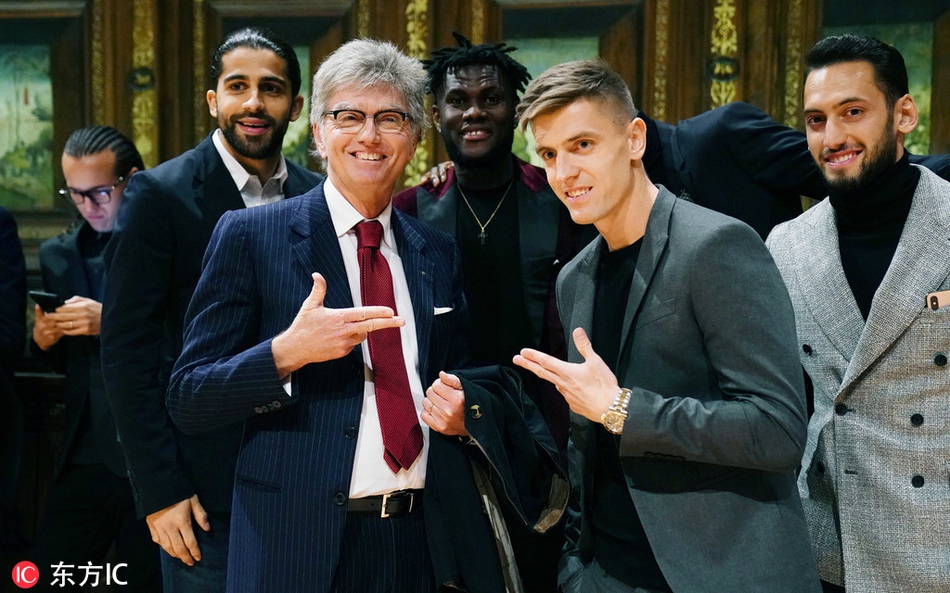 AC米兰出席达芬奇纪念活动