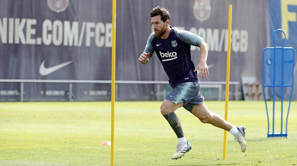 巴萨训练 梅老板抢镜