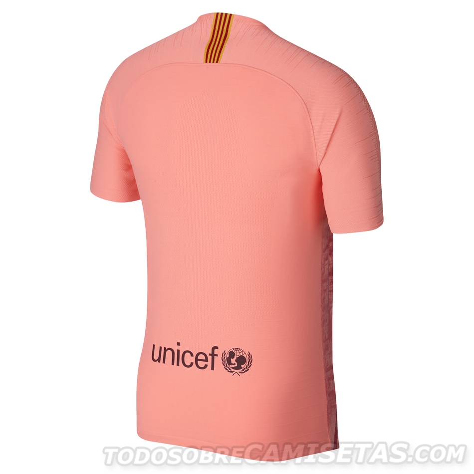 粉！巴萨第二客场球衣发布