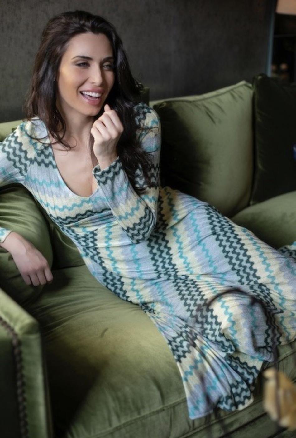 拉莫斯女友狂野造型