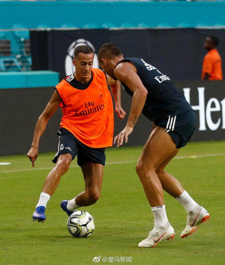 皇马训练备战曼联 贝尔真卖力