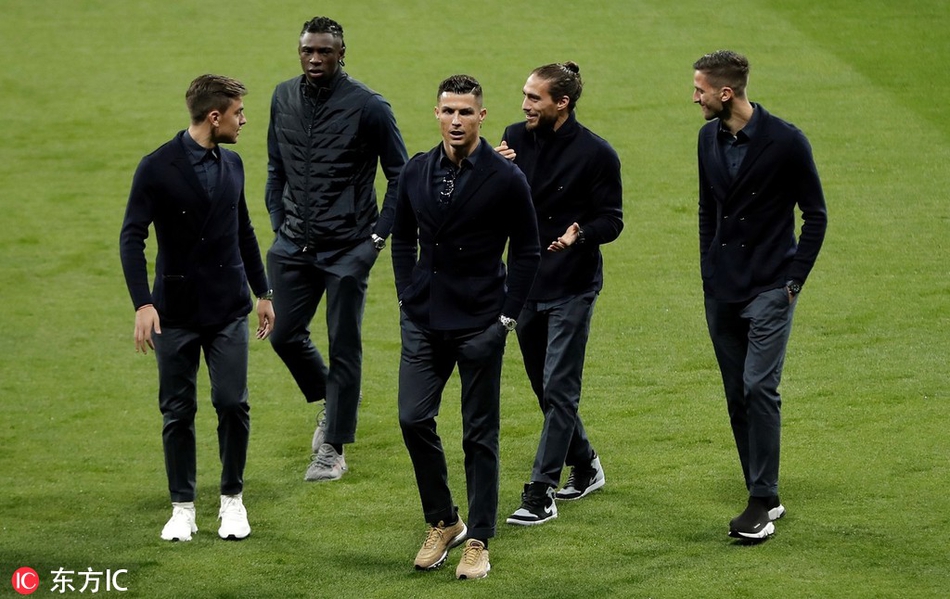 尤文欧冠踩场 C罗霸道总裁范