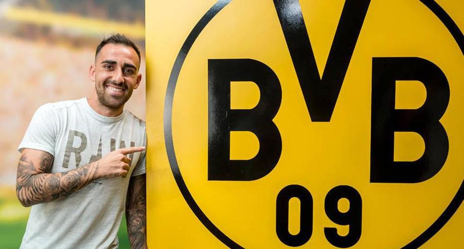 巴萨大将离队加盟多特蒙德