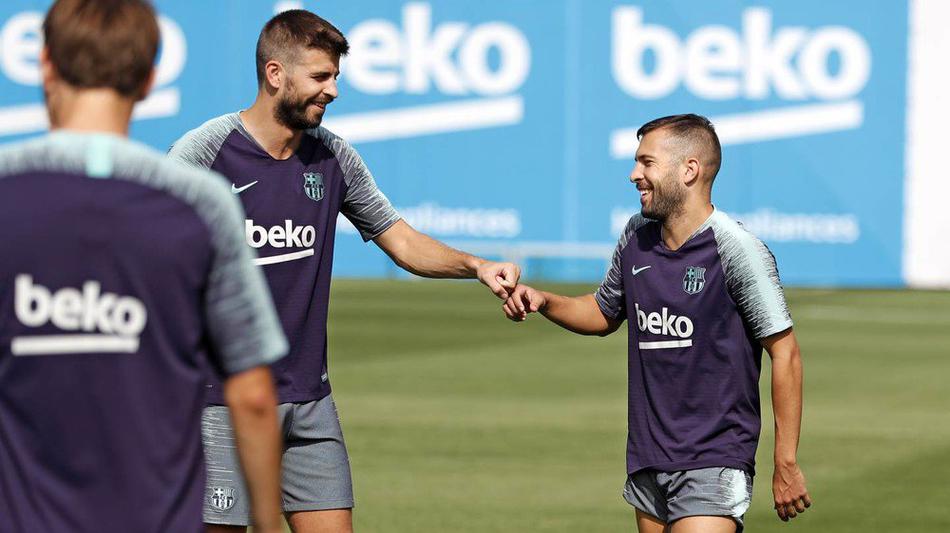 巴萨训练 梅老板抢镜