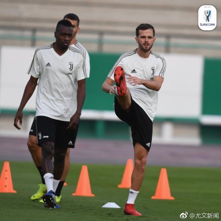 C罗领军尤文备战超级杯战米兰