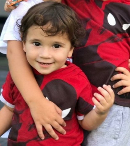 梅西超萌二儿子三岁了