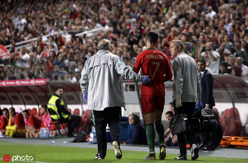 C罗国家队伤退全程跟踪