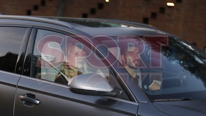 梅西苏亚小白为皮克爱子庆生