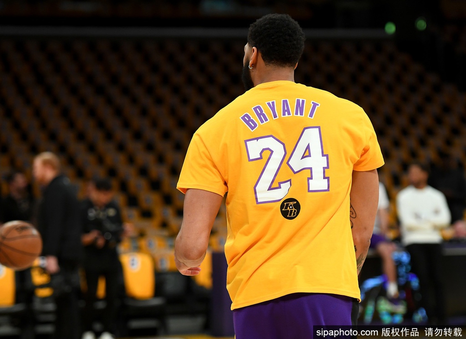 斯台普斯各种方式纪念科比