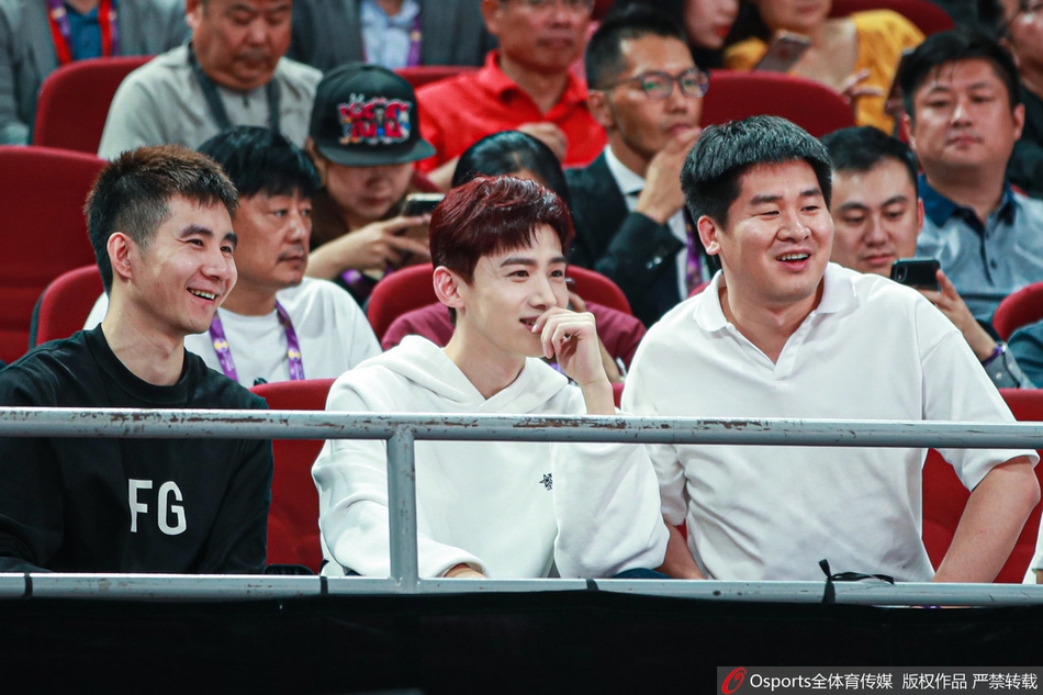 众星观战世界杯决赛