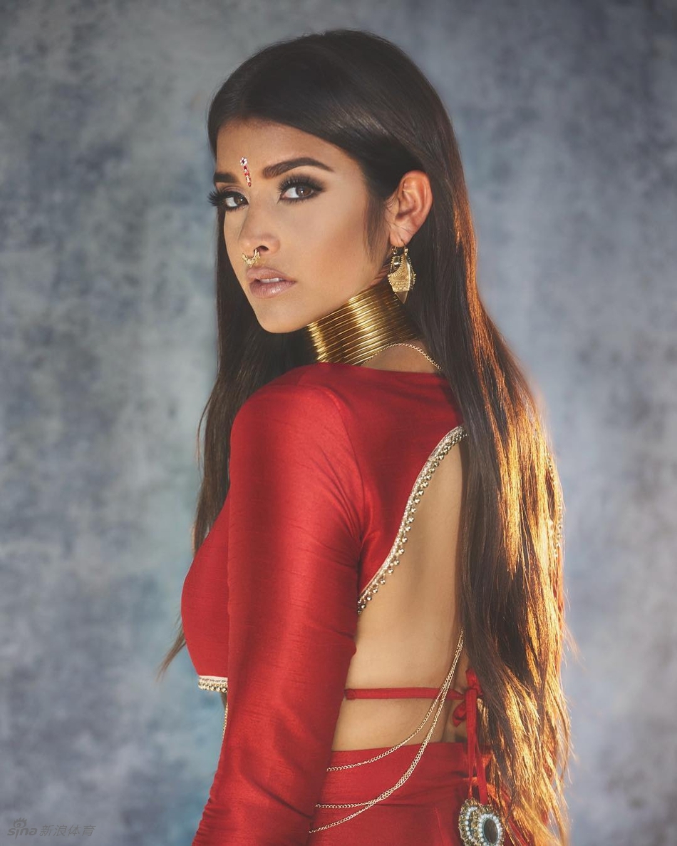 野性诱惑!安佳丽最新美艳写真!好羡慕这些狗狗啊