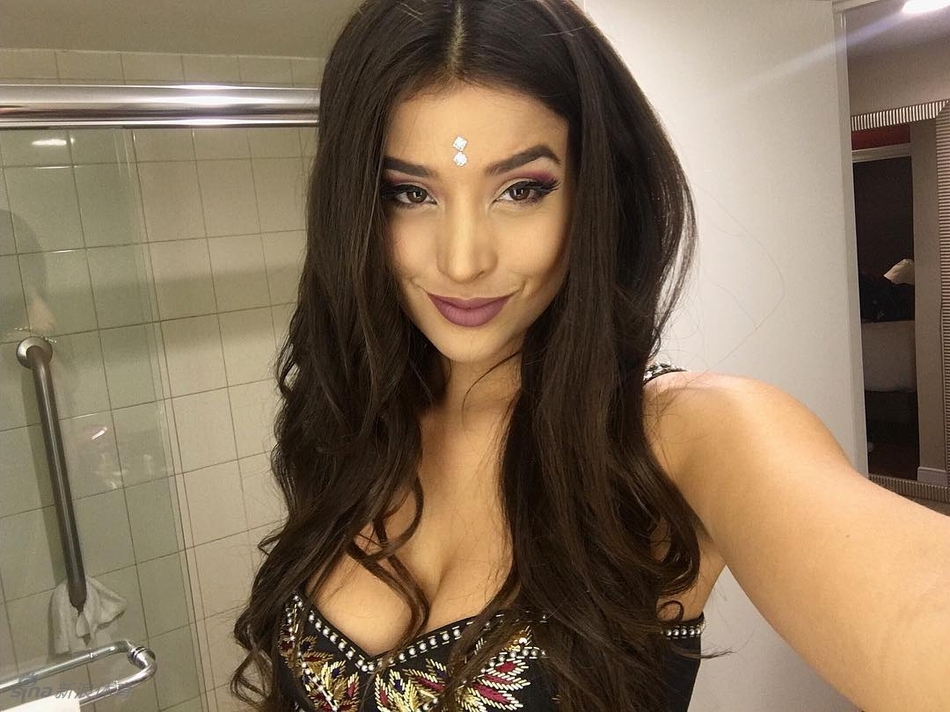 野性诱惑!安佳丽最新美艳写真!好羡慕这些狗狗啊