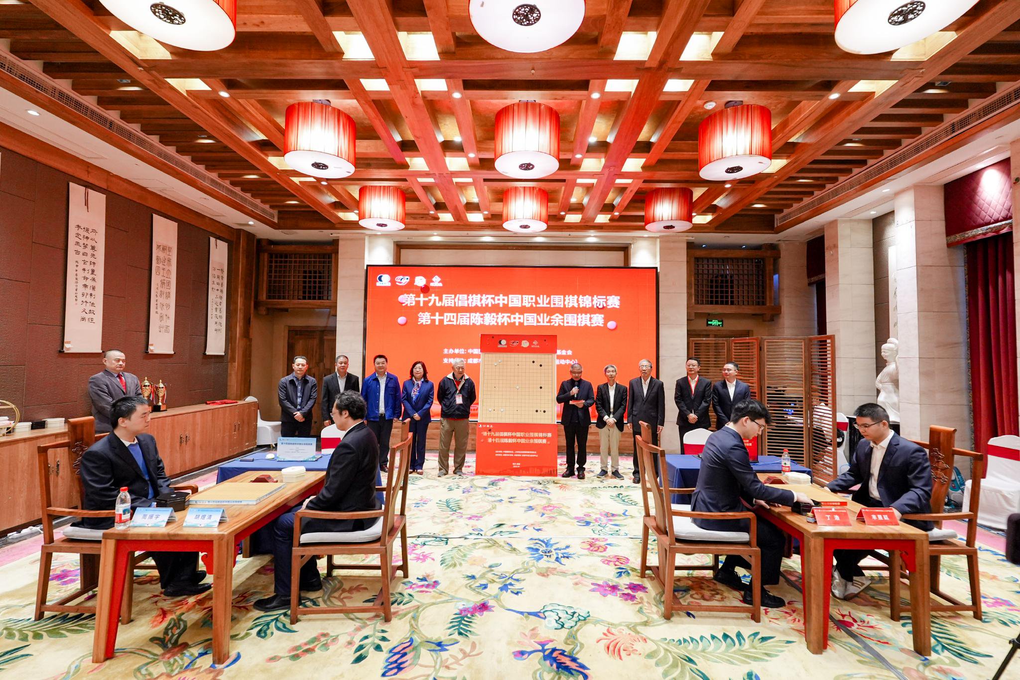 三名量子物理学家获诺奖,他们让微波通信成为可能 |新京报专栏