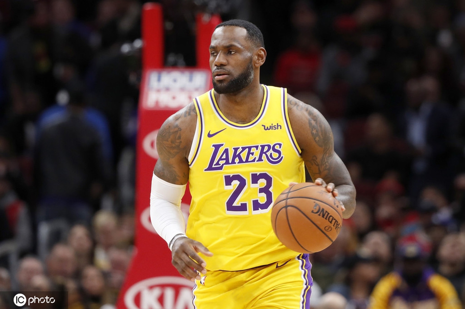 官方MVP榜:字母哥榜首小卡第三，湖人双星全上榜