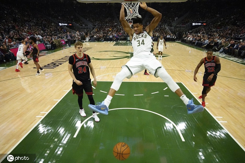 MVP榜:字母哥继续力压詹姆斯，沃克首次登榜哈登第三