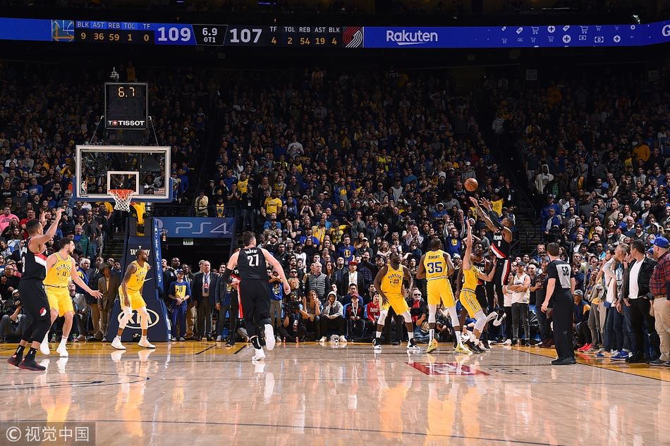 利拉德三分准绝杀