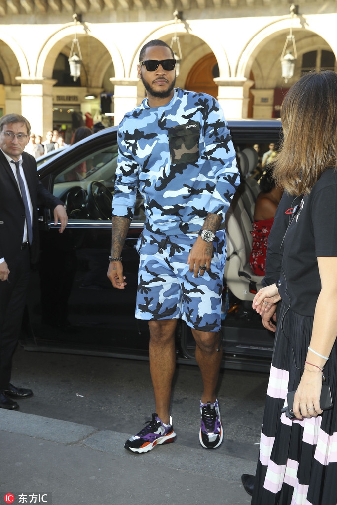 安东尼派头十足