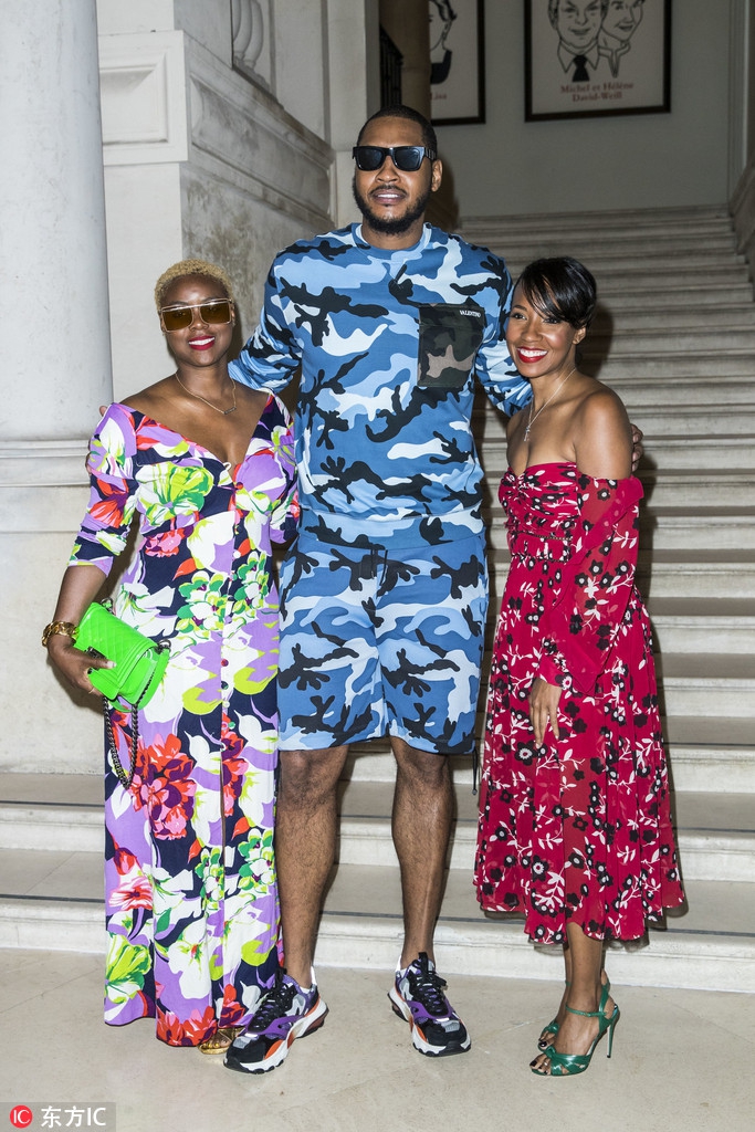 安东尼派头十足