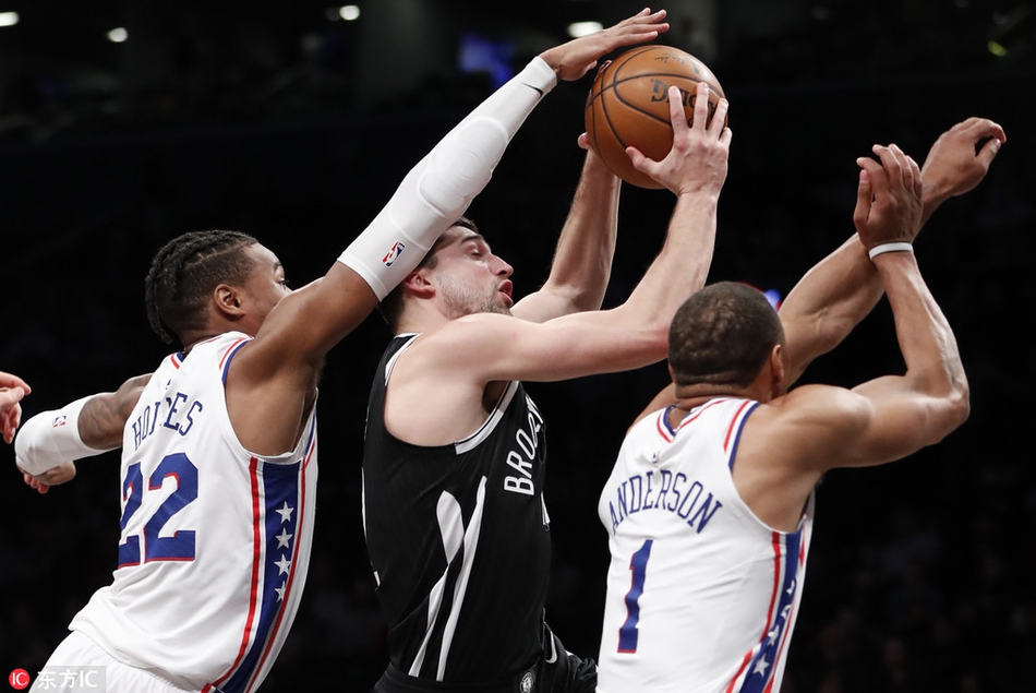 裁掉霍姆斯并交易贾斯丁-安德森