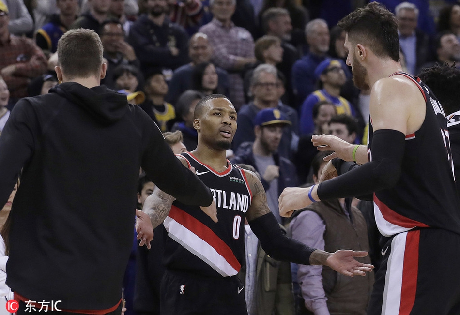 利拉德绝杀后庆祝