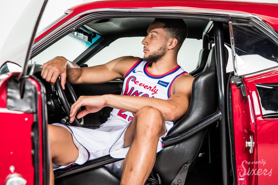 76人公布新球衣,西蒙斯复古造型帅炸！他们在纪念一个NBA历史纪录