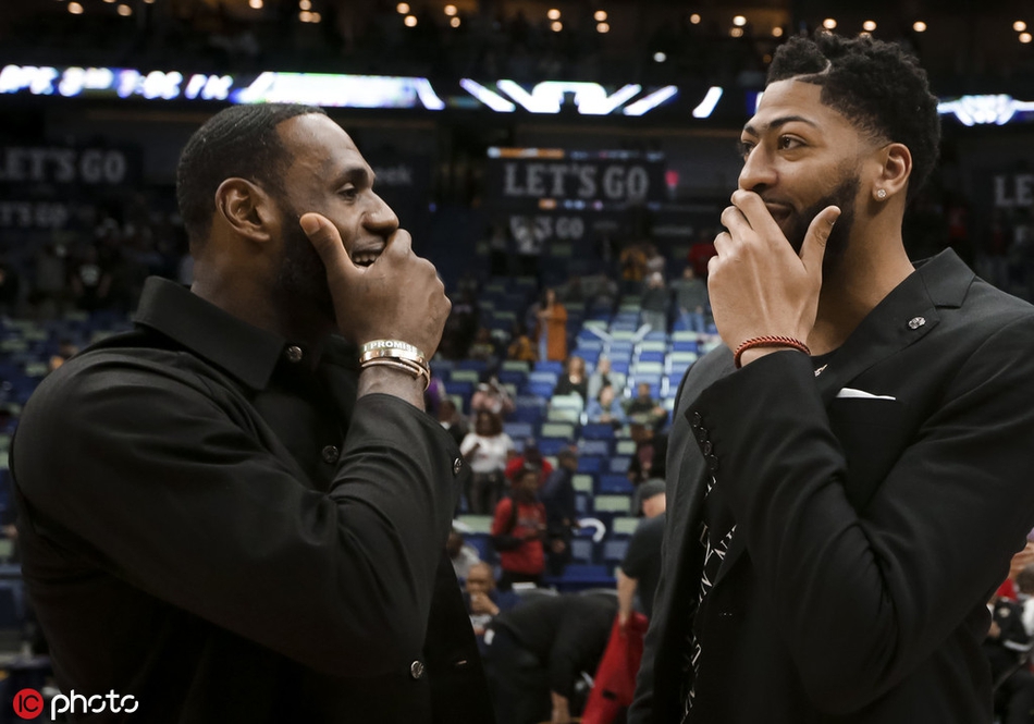 搞事！詹姆斯跟浓眉威少吃饭，还带着经纪人！卡哇伊后再招募他？