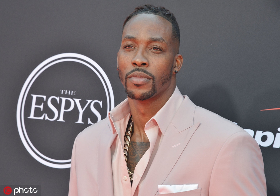 魔兽霍华德高调承认订婚！这次不是变性人,他已经有8个私生子女了