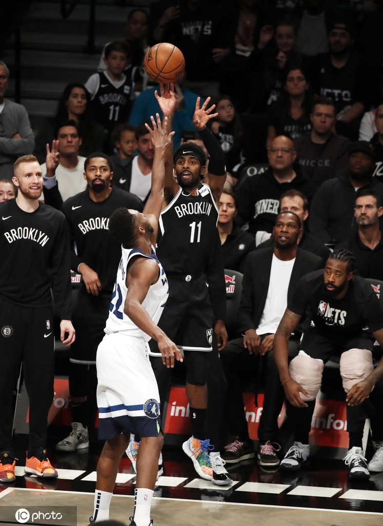 50分8板7助攻，0失误！欧文成NBA历史第一！张伯伦拉塞尔都不如他