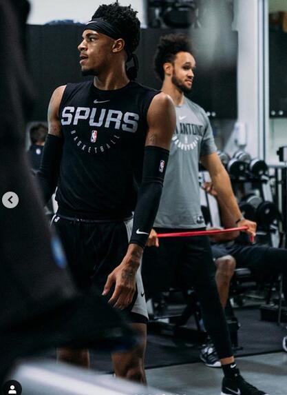 马刺的未来正式宣布复出！邓肯陪他训练马努陪聊天，这待遇没谁了
