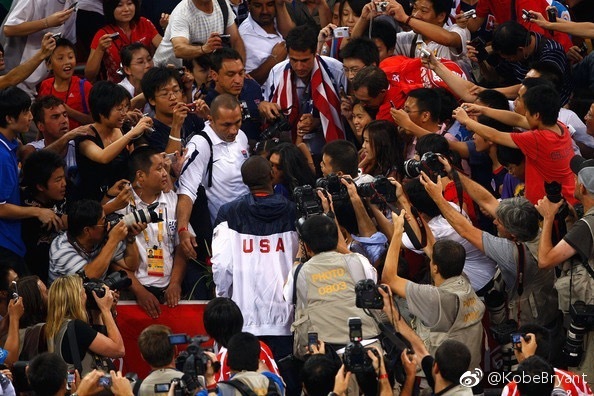 科比微博晒9张老图回顾北京奥运