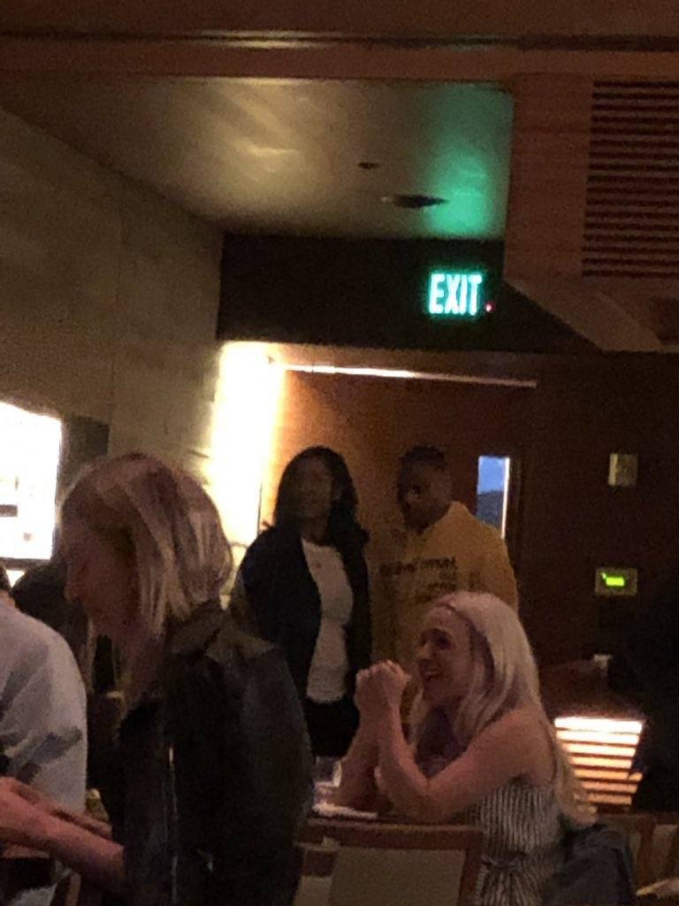 搞事！詹姆斯跟浓眉威少吃饭，还带着经纪人！卡哇伊后再招募他？