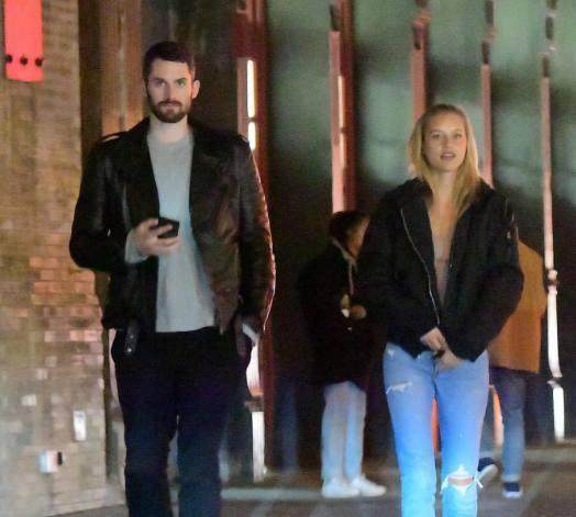 全NBA，论腿她绝对能排前三！泳装最佳新秀，跟他光速拍拖