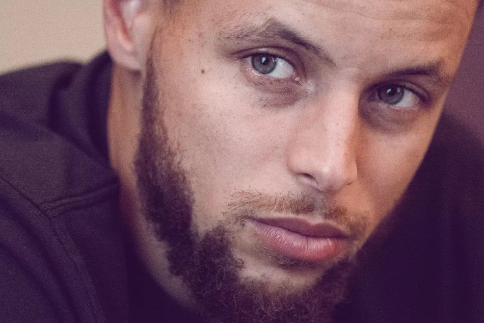 帅炸!库里黑白大片!而立之年MVP眼中的率真睿智,和绝无仅有的魅力