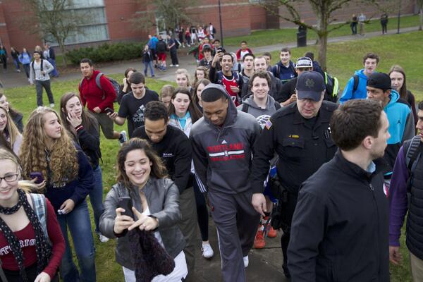 79、达米安-利拉德 3920万美元