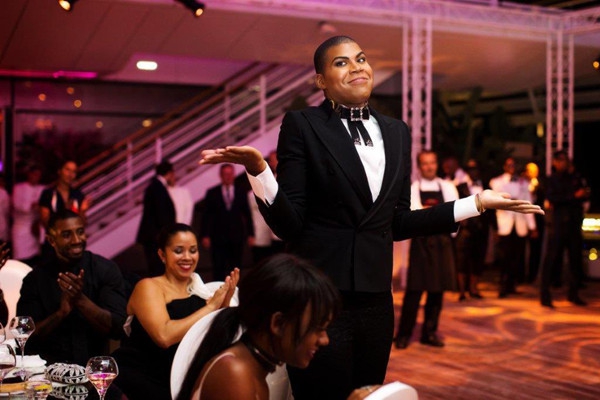 EJ酱27岁生日快乐！守护最好的EJ，魔术师发了张超罕见的照片！