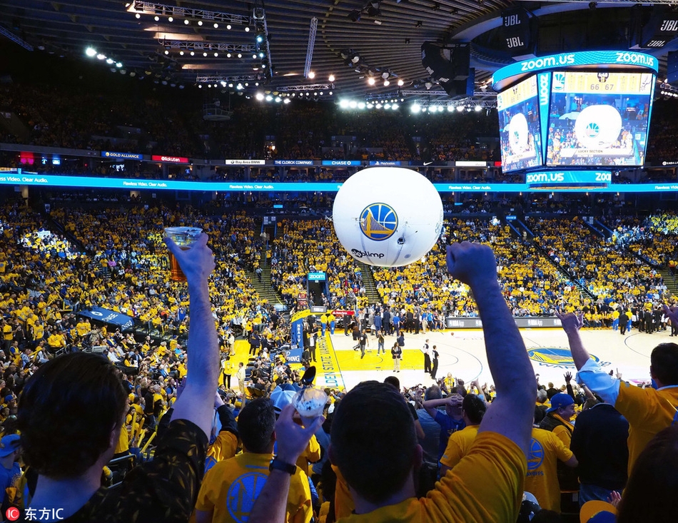 9、勇士主场全景