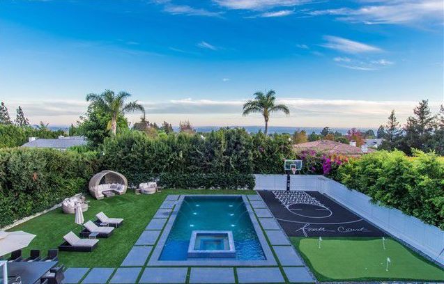 泡椒1610万美元洛杉矶买豪宅！10个浴室！房子上一个主人是小乔丹